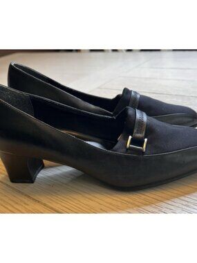 Naturalizer Edie Black Leather Pumps W/ Silver Buckle, 2"‎ Heel, Sz 7.5